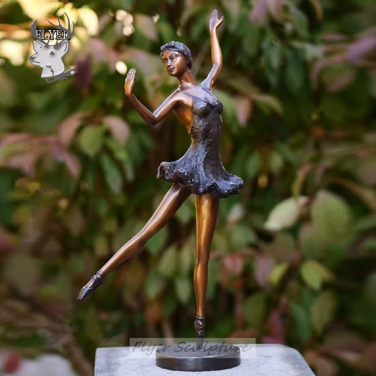 家の装飾、ロストワックスプロセスを使用して踊るバレリーナの等身大ブロンズ像